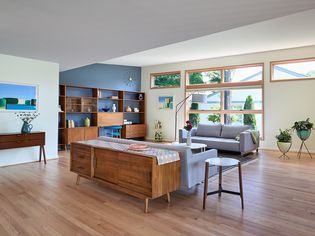 Mid-Century Modern House - Living Room