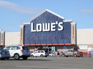 Front of a Lowe's store