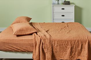 Double bed with Bokser Home French Linen Sheet Set 